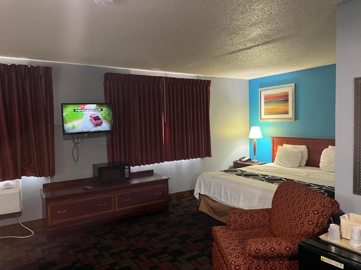 Rodeway Inn Whitehall Eksteriør billede